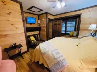 Cottage New River National Park 3 Minutes to the Bridge. Renovated & Hot Tub.