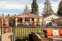 Riverfront Cottage Epic Walkable Location on River