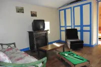 Large family house sleeps 16 in the heart of a beautiful medieval village