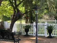 Although a country setting, the cottage has all modern conveniences & comforts