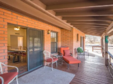 Mingus Mountain Vista: Views, Shopping, Relaxation. 20 Minutes to Sedona Hotels in Cottonwood-Verde Village
