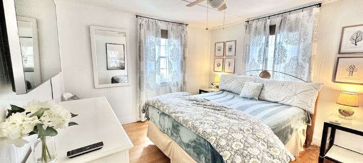 Starfish Cottage★0.4mi walk Beach & Village★Pet Friendly★Bikes★Fireplace★Firepit Hotels in Dennis