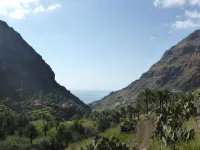 Quiet, bright apartment with stunning views in a small village, with WiFi