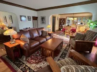 Craftsman Gem Near Convention Center, Tacoma Dome & Transit