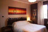 Sorgues, 9 km from Avignon, air-conditioned villa with private pool, (Wifi internet) Hotels in Sorgues