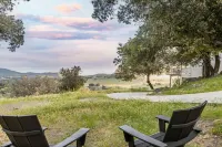 Amazing Views - Near Town - Secluded 2.5 Acres - Games - Pets Allowed