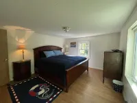 A Quiet Cottage close to beaches, Kennebunkport and Kennebunk. Polly’s Place.