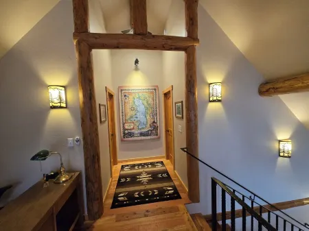 New Beautiful Well Located Cabin just north of Bigfork near the Flathead River!