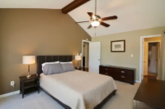 Birdie House located off Pinehurst #6.  Whole house near 39 golf courses.