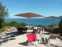 Apartment in a quiet neighbourhood with view of the sea and mountain - Wifi