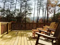 VALKYRIE Secluded Romantic River Cabin River and Mountain Views Log/Stone Cabin