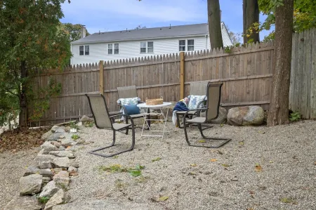 2BR/2.5Bath|KING Suite|Balcony|Reserved Parking! Отели рядом с достопримечательностью «Motif #1»