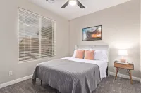 🏝5 Min to TOP Shop + dine, 🐶 OK, 900mbps internet Hotels in Gilbert