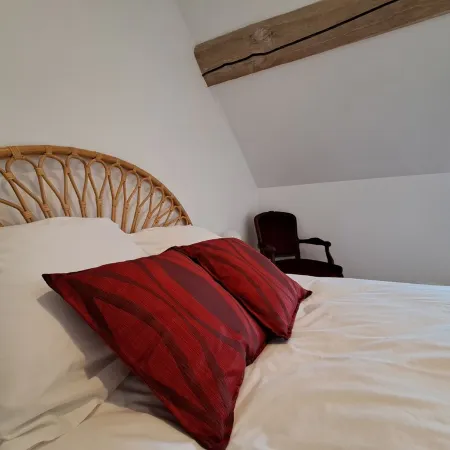 Gite in the countryside, 3 minutes from town.