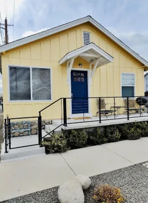 Browny's house @ heart of Downtown Sparks NV