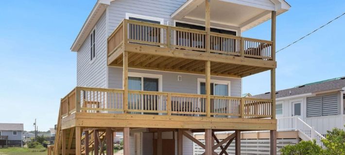 Gorgeous, Ocean View, 3 bedroom, 2 bathroom home in the heart of Kitty Hawk! Hotels in Kitty Hawk
