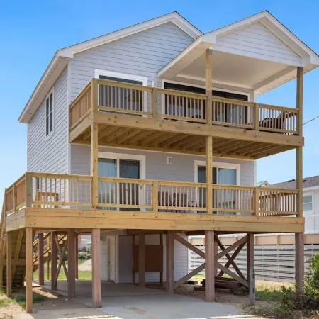 Gorgeous, Ocean View, 3 bedroom, 2 bathroom home in the heart of Kitty Hawk!