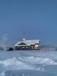 Alaskan home with views of Denali.