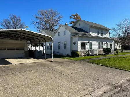 Pats Place at the Lake