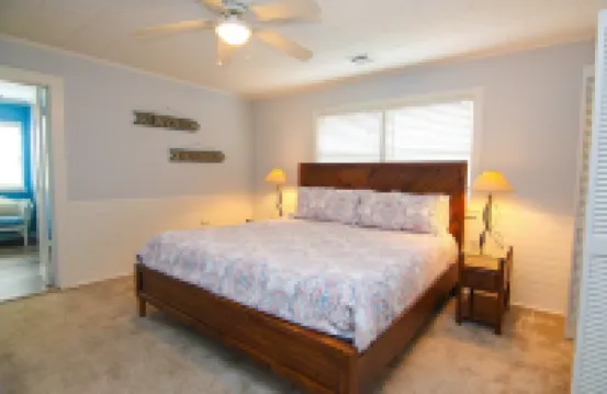 Bike to Beach, Pier & Hotspots! Fenced Yard, Geat Location!