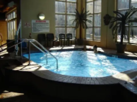 RARE Bridges Bay POOLSIDE condo with LAKE VIEW! - Sleeps 8 阿諾茲帕克酒店