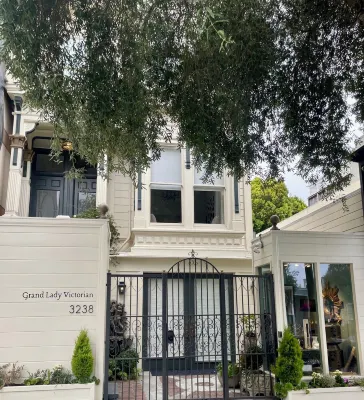 Pacific Heights Grand Victorian Top Floor Kitchen Các khách sạn ở Pacific Heights