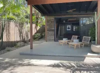 Private Beachside Luxe - Loft Studio Byron Bay with King Bed Hotels in Suffolk Park