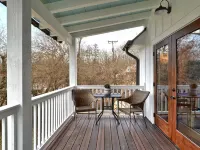 Modern Luxury meets Downtown Experience Centrally-Located in Bryson City