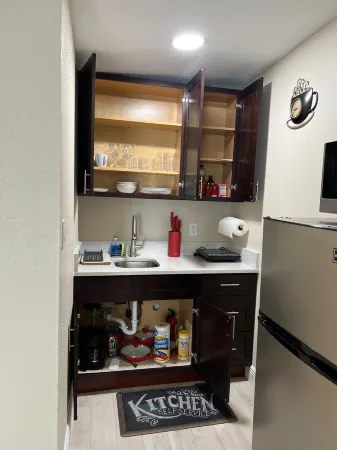 Powhatan suite 2 just 5 mins away from Raymond James Stadium.