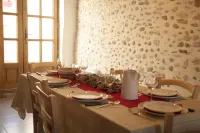 Gîte for 8 people in Mirepoix in the heart of the medieval city Hotels in Mirepoix