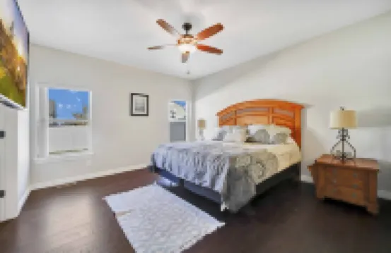 Clean, Cozy home near St. Luke's