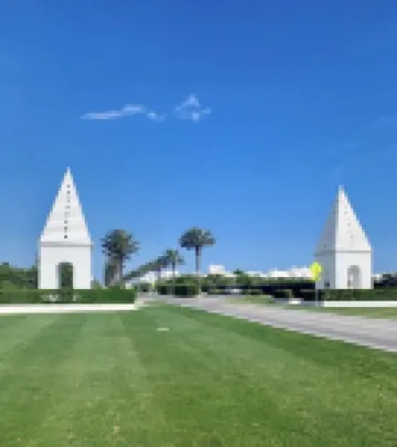 Gorgeous Studio on 30A nestled b/w Rosemary Beach and Alys Beach