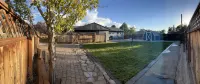 Legacy House: Roomy and wheelchair accessible house near the mountains.