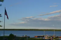 Private Retreat in the Woods Hotels in Liberty Grove