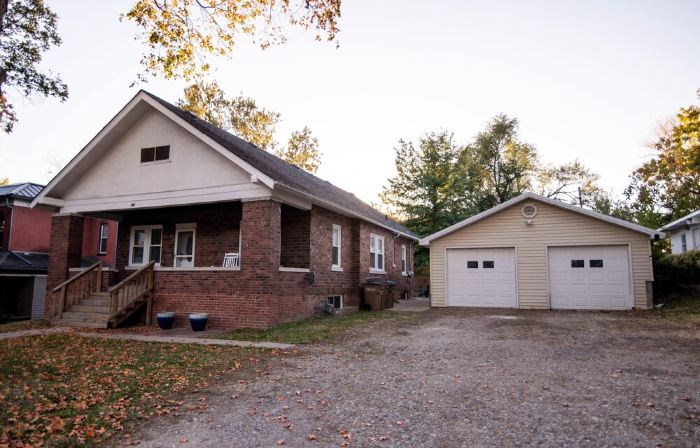 The Landing is a Cheerful 3 bedroom 2 bath home!