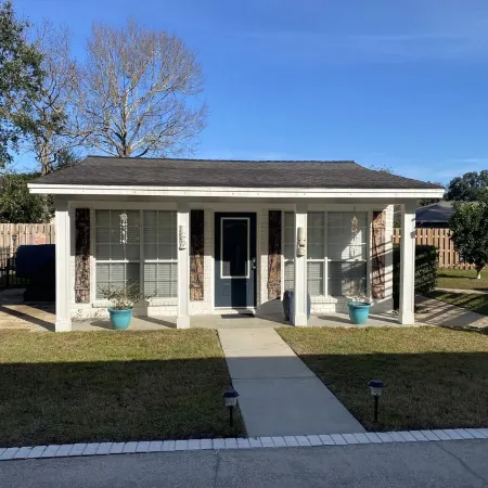 Relax by the Gulf Coast, just 8 mins from Gulfport Beach