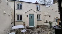 Chattaway Cottage, Central Tenby