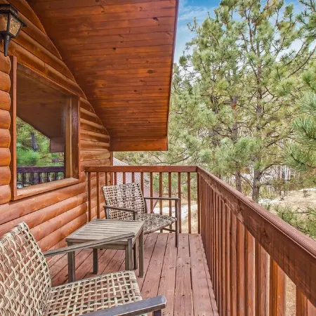 Feels Like Home Cozy Cabin
