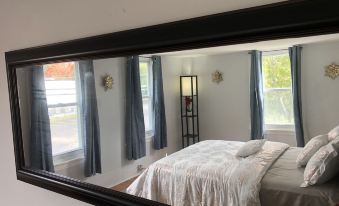 Beautiful & Cozy 2 BR/ 2Beds/ Netflix/Alexa/Roku.