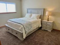 Peaceful Secluded Farmhouse - 10 minutes from Bonner's Ferry Hotels in Boundary County