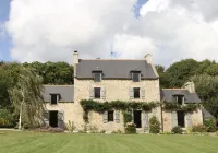 Gîte La Hunaudaye - Domaine du Bois Riou - swimming pool- Dinan-Dinard-Saint Malo