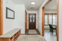 Relaxing Lakeview Retreat! Pool, Hot Tub, Firepit, Gameroom Perfect for Groups,
