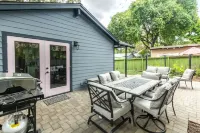 Lovely Remodeled Home! Walk Downtown! w/firepit Hotels in Paso Robles