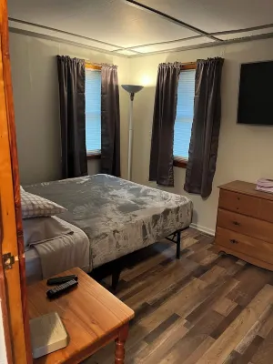 Quaint 2 bedroom cabin overlooking Brandy Lake in beautiful Minocqua/Woodruff.