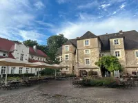 Vacation home Fischerhuus on Usedom with sauna, fireplace and private garden Hotels in Zirchow