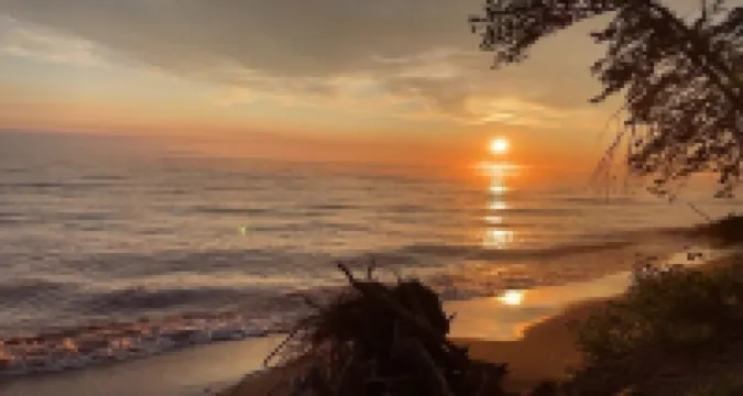 Custom Craftsman home. 20 Miles from Downtown Duluth. Hotels in Lakeside