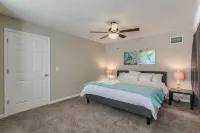 Central Melbourne 5Bed/3Bath Pool Home-Sleeps 14