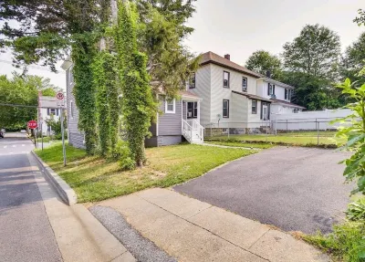 Downtwn Stylish 3BR/2BA with Exclusive Parking in Annapolis-USNA Stadium