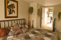 On the Yahara River, access to Madison Lakes Hotels in Monona