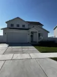 Beautiful home near Thanksgiving Point. Views of Utah Lake, sunrise and sunset